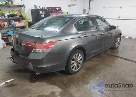 2011 Honda Accord 2.4 Ex z USA, uszkodzony, nr VIN 1HGCP2F75BA060833